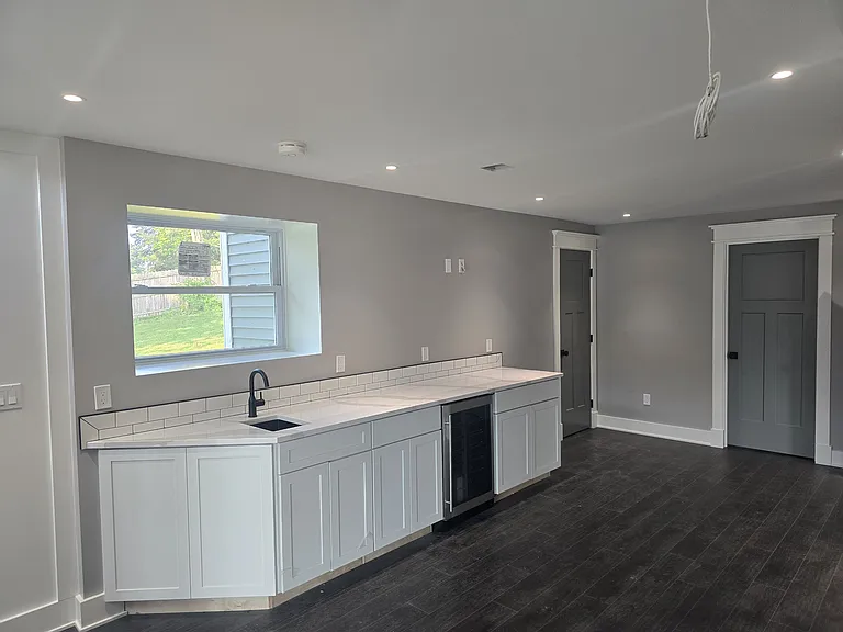 125 W Riverbank Rd — Photo 19