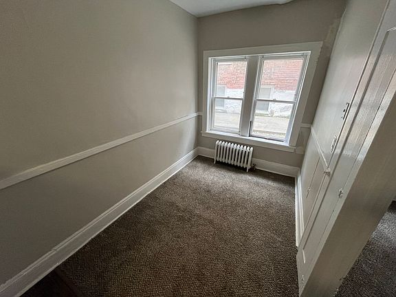 3rd image of 2684 Mayfield Rd APT 3