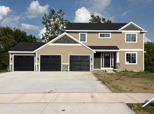 4257 Old Farm Dr, Wayland, MI 49348