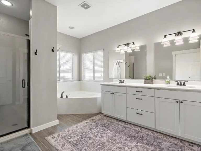 Southlake Cir — Photo 10