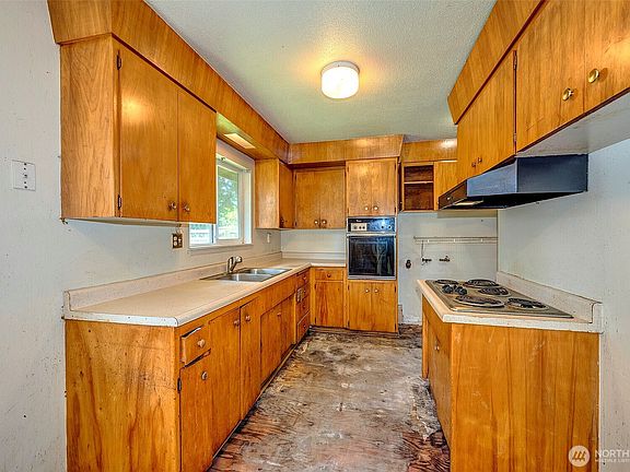 3rd image of 504 26th Street SE