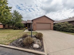 2154 Prestwick Dr, Uniontown, OH 44685