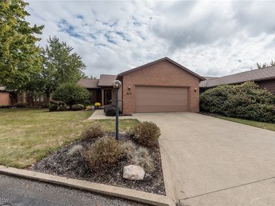 2154 Prestwick Dr, Uniontown, OH, 44685
