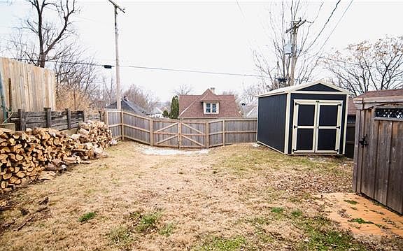 4th image of 2214 Edmond St