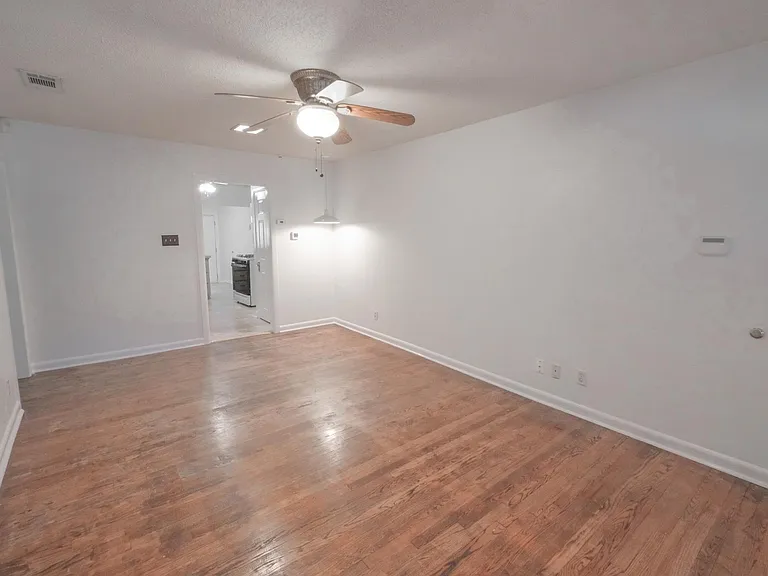 3902 Dexter Ave — Photo 6
