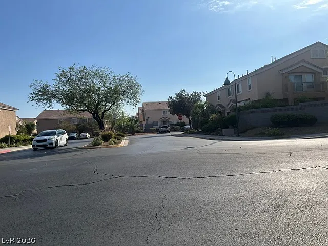 2511 April Breeze Ln — Photo 2