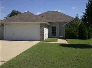 201 Saint James Ct, Rhome, TX 76078