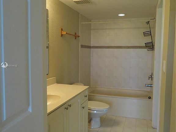 3rd image of 21150 SW 87th Ave APT 108
