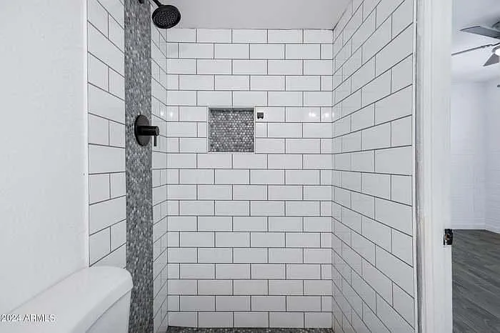 383 N Evergreen St — Photo 15