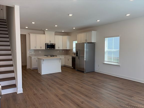 3rd image of 105 Prospect Ave