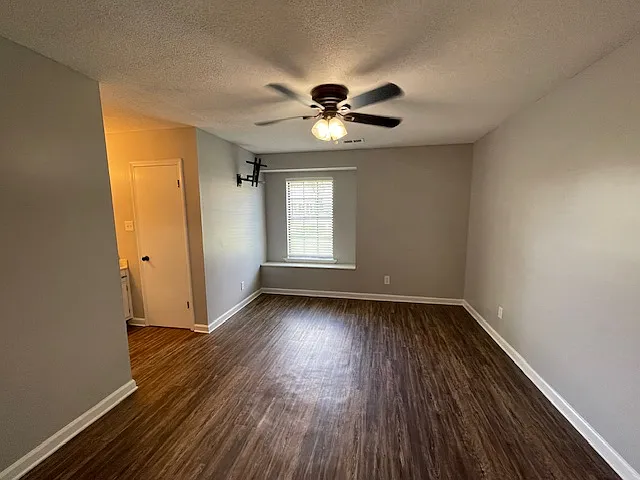 6895 Northknoll Ave — Photo 14