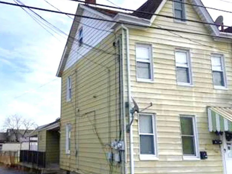 260 Folk St #1 — Photo 6