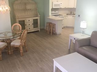 303 Pine Ridge Cir APT D-1, Greenacres, FL 33463