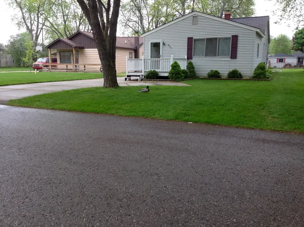 837 Gibson Ave, Oxford, MI 48371