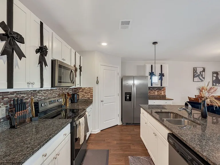 123 Tobago Cir — Photo 20