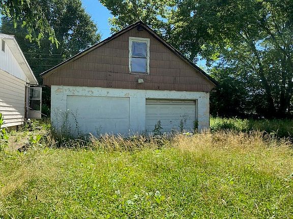 2nd image of 62 Holly Ave