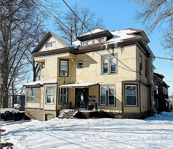 1st image of 315 Oak St #St4