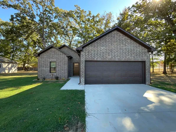 215 Kayla Ln, Lonoke, AR 72086