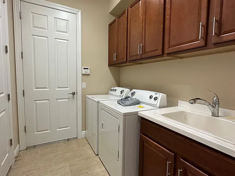 10153 Belcrest Blvd — Photo 17