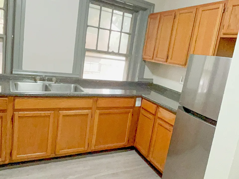 928 Asylum Ave #103