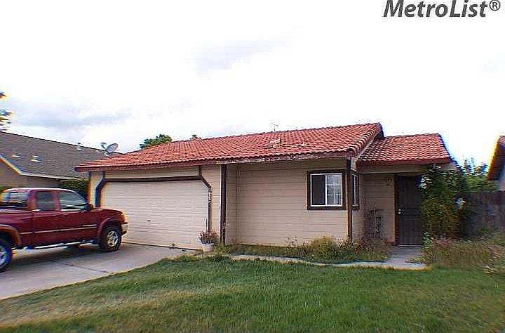 2nd image of 16622 W Driftwood Ct