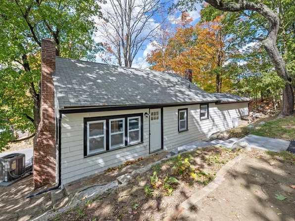 9 Walden Pond Ave, Saugus, MA 01906