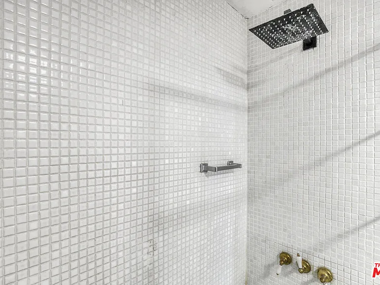10433 Wilshire Blvd #808 — Photo 19