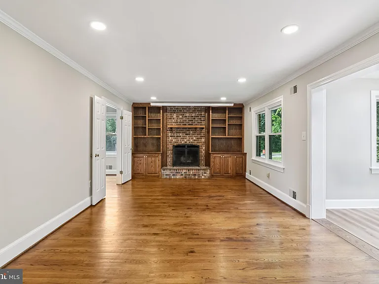 7518 Old Dominion Dr — Photo 18