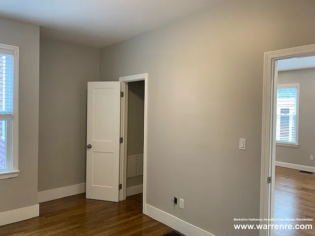 5 1/2 Edward St — Photo 9