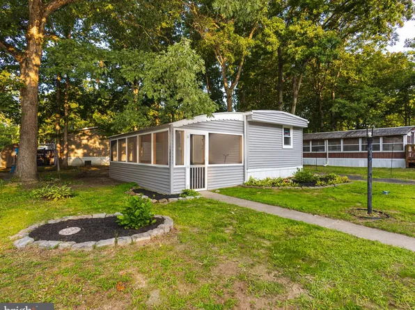 25 Hazelwood Dr, Elmer, NJ 08318