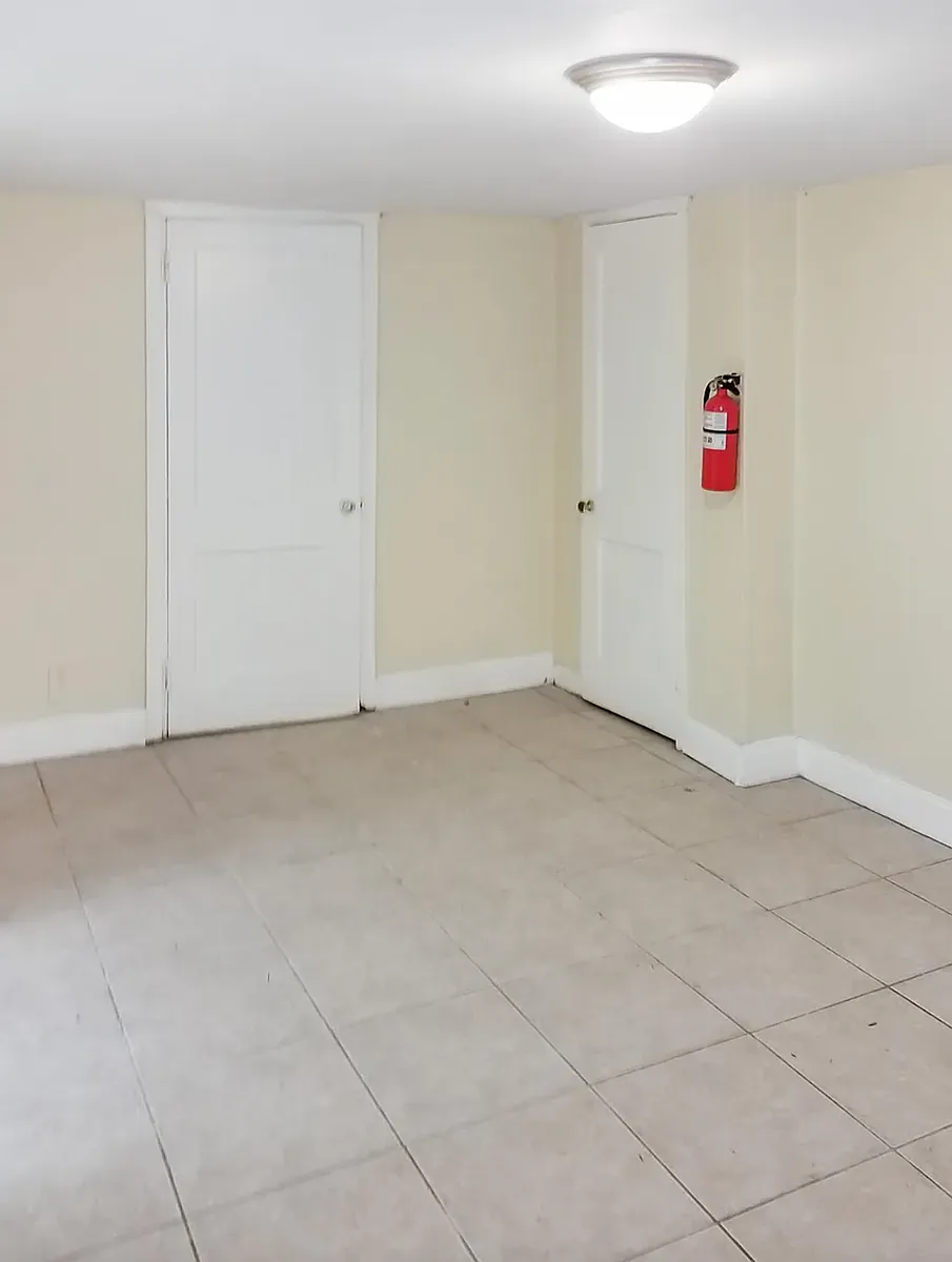 Living room - 451 Durand Dr NE #7