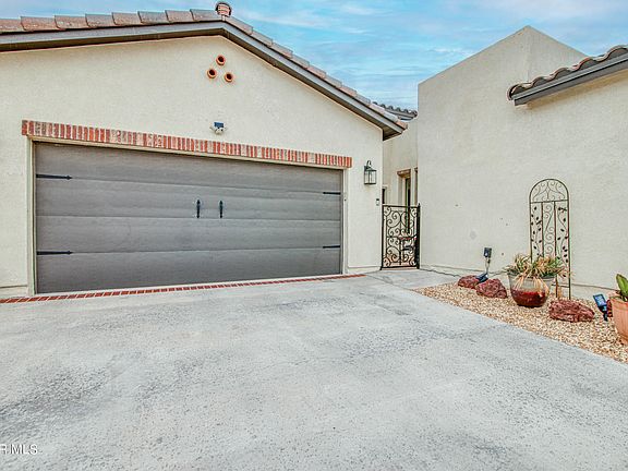 3rd image of 917 Cottage Pl