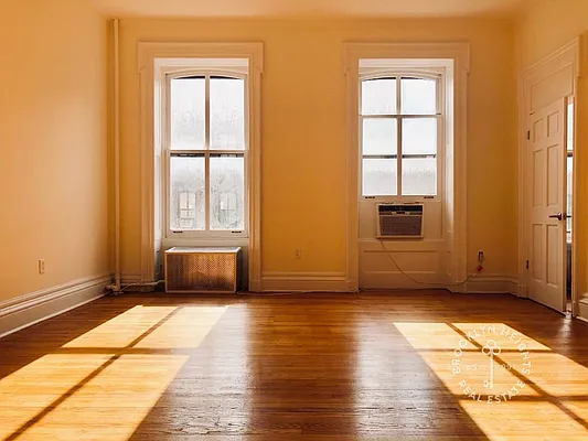 Rented by Brooklyn Heights Real Estate Inc | media 9