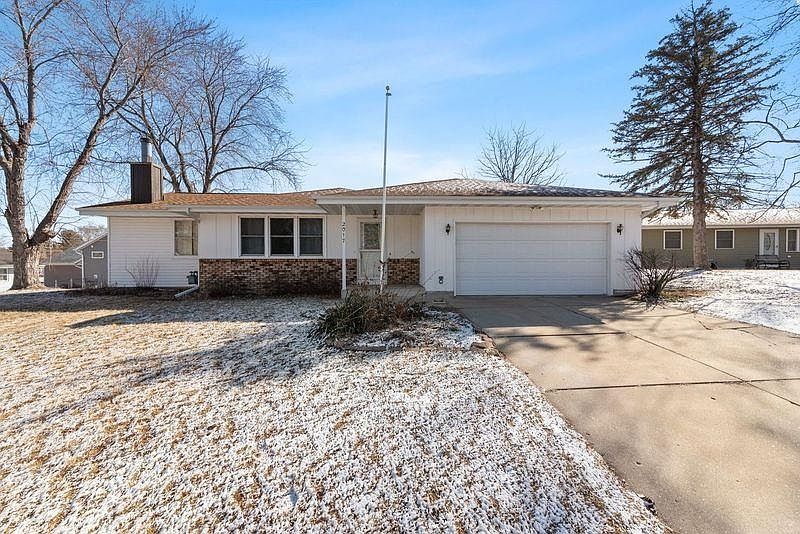 1st image of 2017 Garden Dr