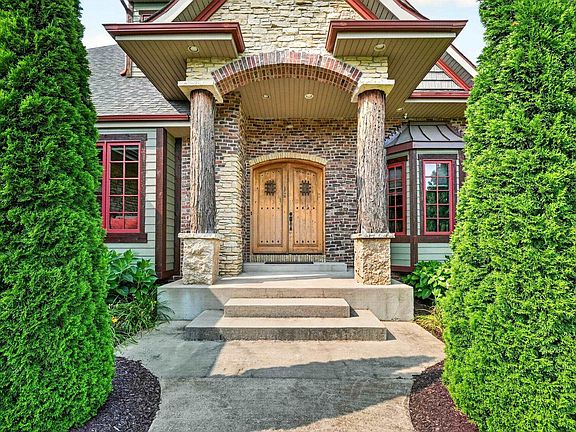 3rd image of 6871 Montague Rd