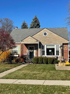 8123 McKinley Ave, Center Line, MI, 48015
