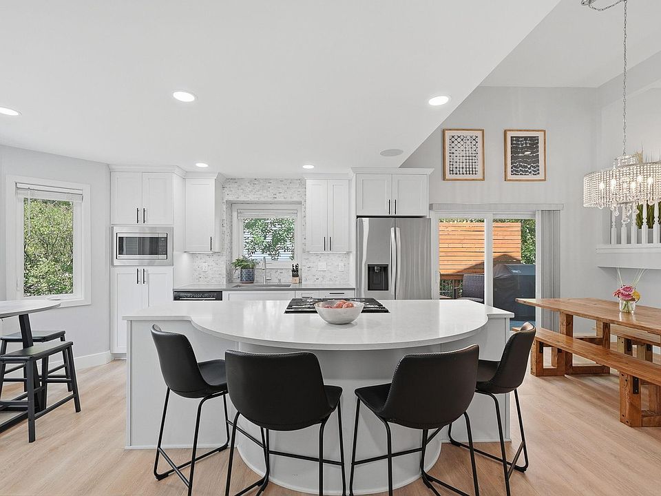 1st image of 4080 Park Valley Ln
