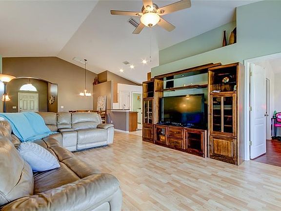 5th image of 3937 Langdrum Dr