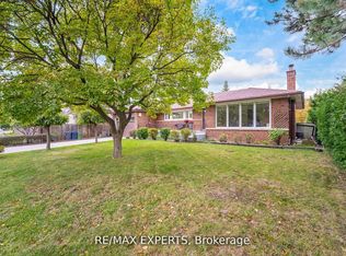 42 Cowley Ave, Toronto, ON M9B2E3