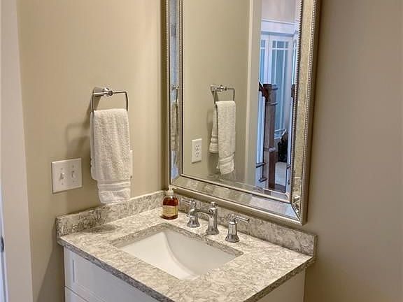 5th image of 200 Mandarin Cir