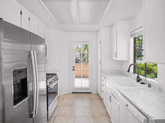 5th image of 4055 Carmel View Rd Unit 43