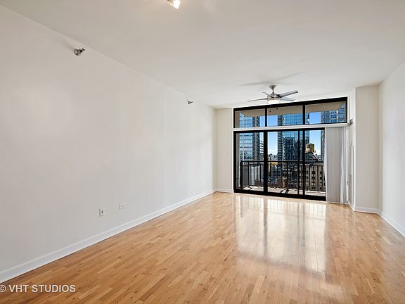 4th image of 1322 S Prairie Ave Unit 1103