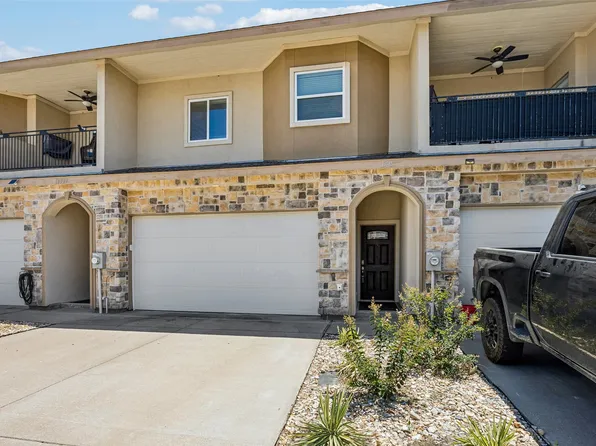 1325 Summerset Ln, Burleson, TX 76028