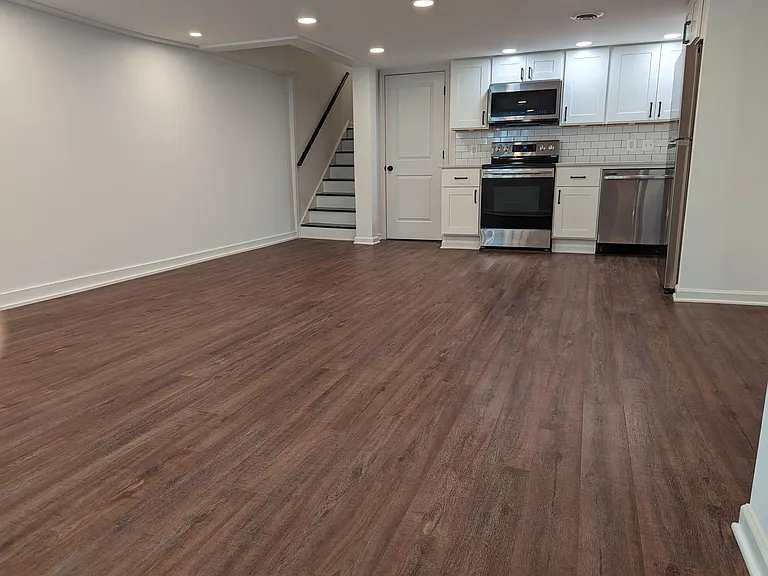 738 11th St NE #3 — Photo 7