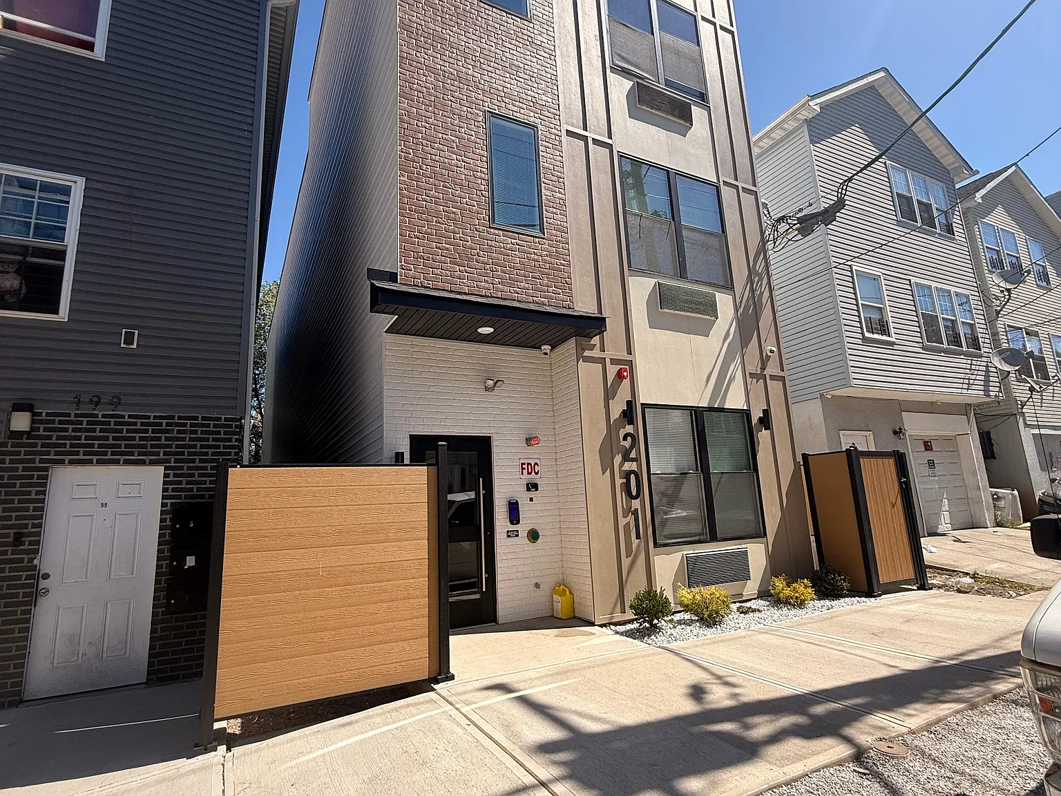 Studio, $1,636 — Photo 4