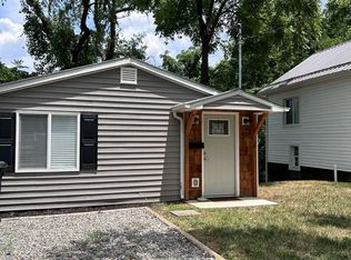 420 E Lee Ave, Vinton, VA 24179