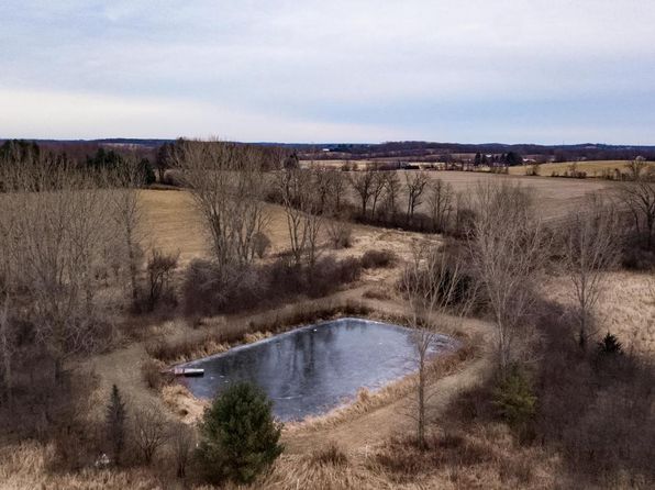 N6319 Hilltop LANE, Johnson Creek, WI 53038