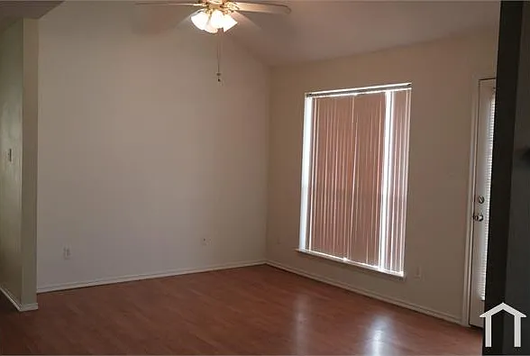 6004 Garden View Dr — Photo 5