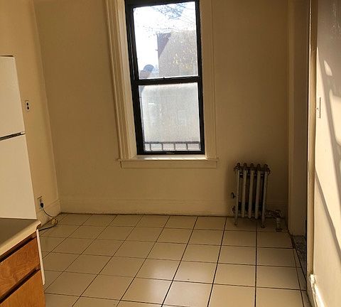 2nd image of 2407 36th St APT B4