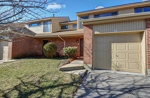 1st image of 11 Elderwood Dr